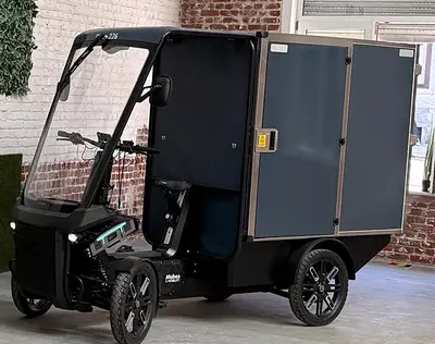 Vélo cargo électrique dans le hub Limo Trends de Bruxelles